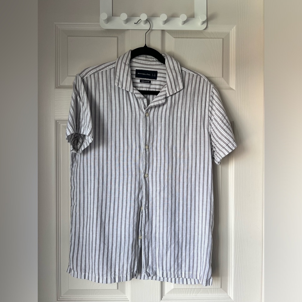 Abercrombie & Fitch Men’s Striped Camp Collar Shirt